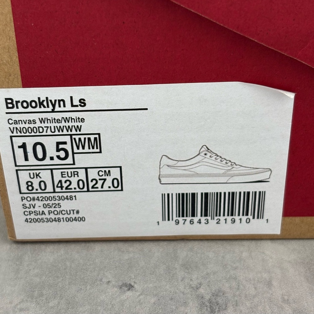 Vans women’s Brooklyn Ls Canvas Trainers All White New In Box Size 10.5 - Picture 5 of 5